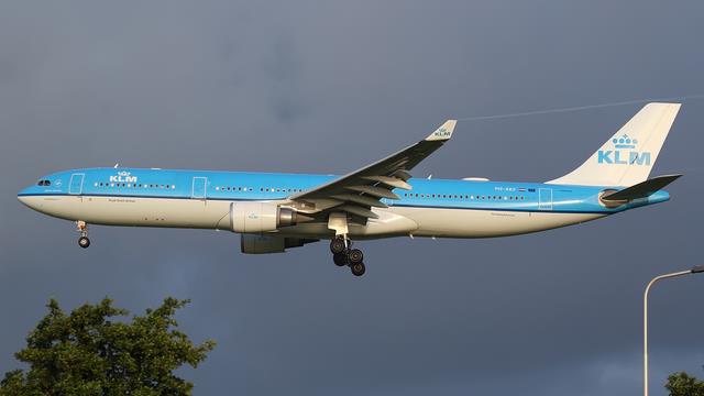 PH-AKF:Airbus A330-300:KLM